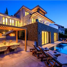 Spectacular 4 Bedroom Luxury Villa with Infinity Pool on Brac Island, sleeps 8